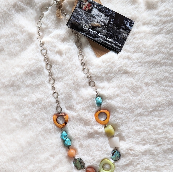 Alaska Creations Beaded Necklace - Picture 2 of 3